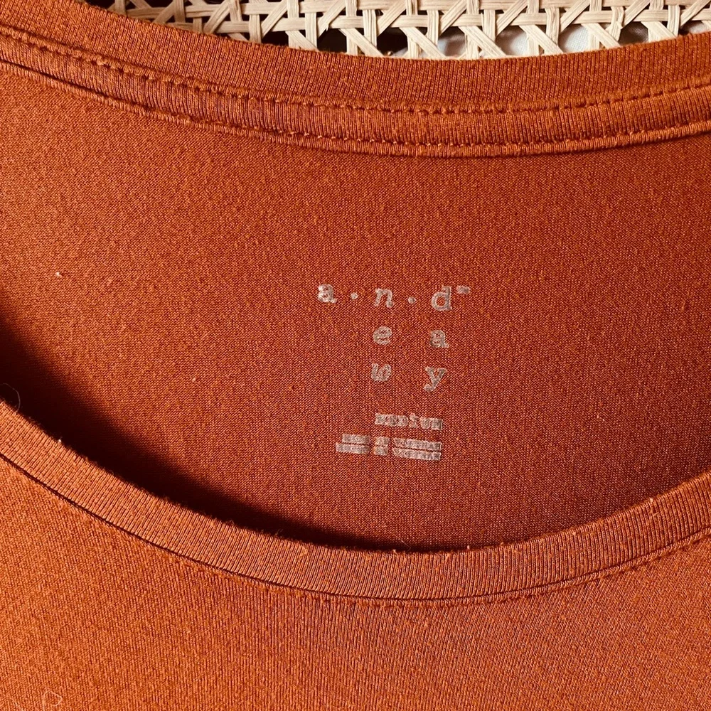 basic orange tee - Picture 2 of 2